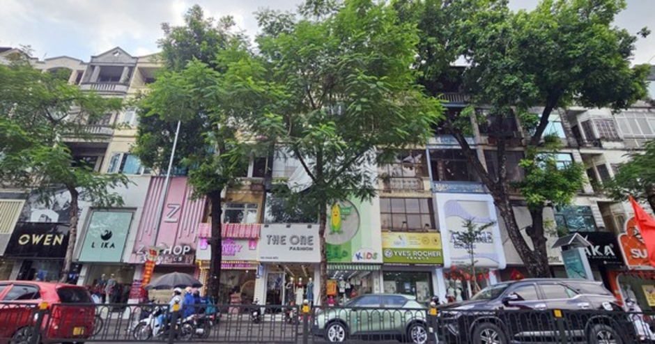 Không phải phố cổ, những tuyến đường ở Hà Nội có giá nhà phố rao bán vượt 1 tỷ đồng/m2