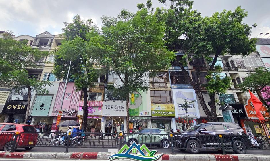 Không phải phố cổ, những tuyến đường ở Hà Nội có giá nhà phố rao bán vượt 1 tỷ đồng/m2 Không phải phố cổ, những tuyến đường ở Hà Nội có giá nhà phố rao bán vượt 1 tỷ đồng/m2