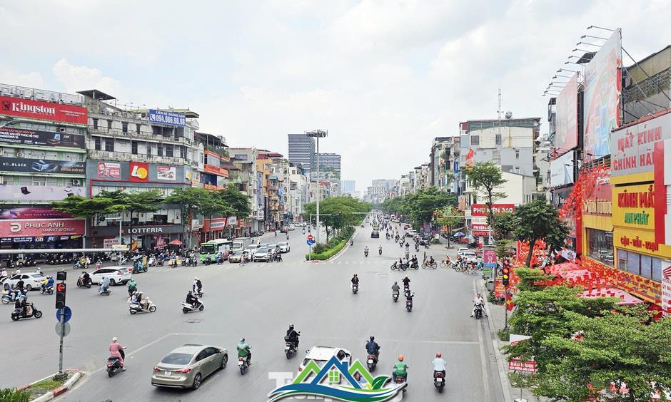 Không phải phố cổ, những tuyến đường ở Hà Nội có giá nhà phố rao bán vượt 1 tỷ đồng/m2 Không phải phố cổ, những tuyến đường ở Hà Nội có giá nhà phố rao bán vượt 1 tỷ đồng/m2