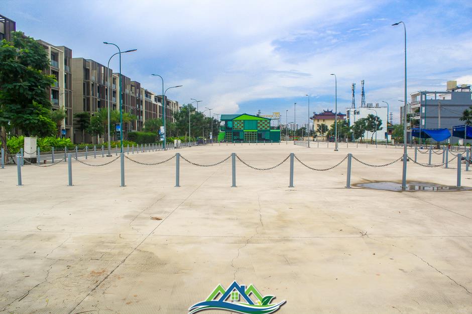 Khu đô thị có bãi đỗ xe rộng bằng công viên Đầm Sen, quảng trường chứa được 40.000 người Khu đô thị có bãi đỗ xe rộng bằng công viên Đầm Sen, quảng trường chứa được 40.000 người