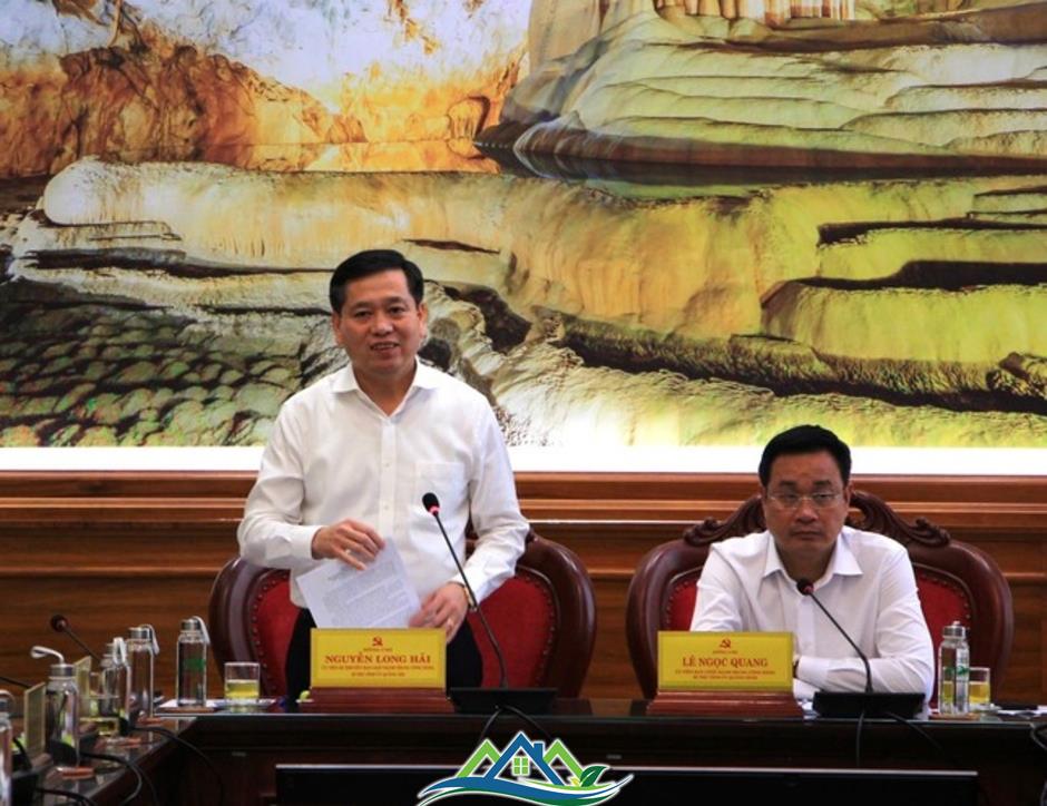 Lãnh đạo hai tỉnh Quảng Bình, Quảng Trị bàn phương án sáp nhập