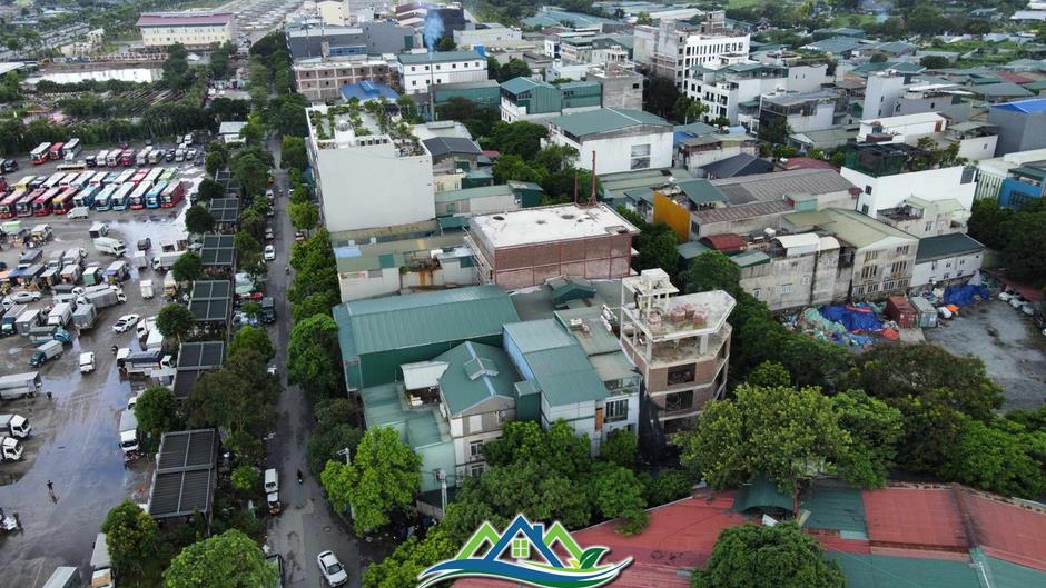 Loạt biệt thự, nhà tầng xây trái phép tại Hà Nội
