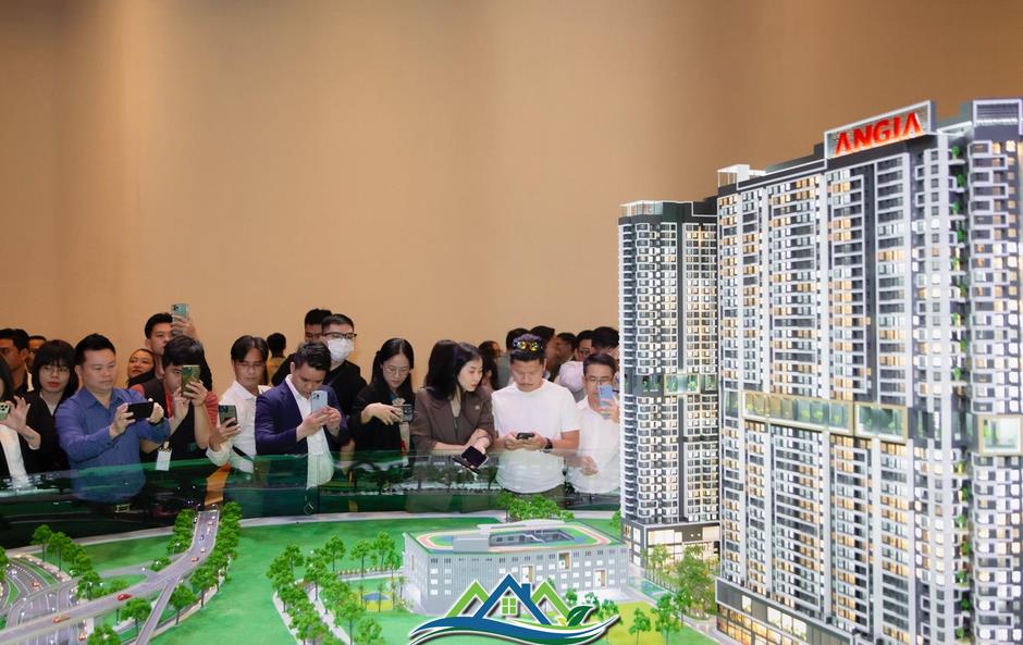 Loạt doanh nghiệp bất động sản phía Nam rầm rộ ra hàng