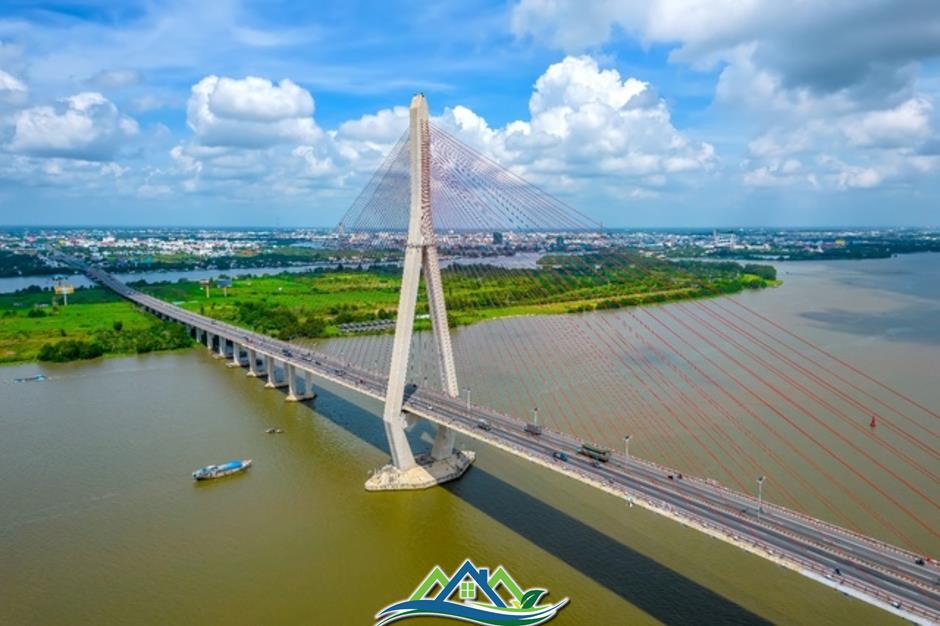 Long Xuyên và Cần Thơ: Cặp Long Xuyên và Cần Thơ: Cặp