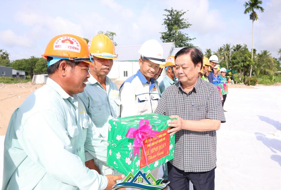 Lý do đường Hồ Chí Minh đoạn An Giang - Cà Mau chậm tiến độ Lý do đường Hồ Chí Minh đoạn An Giang - Cà Mau chậm tiến độ
