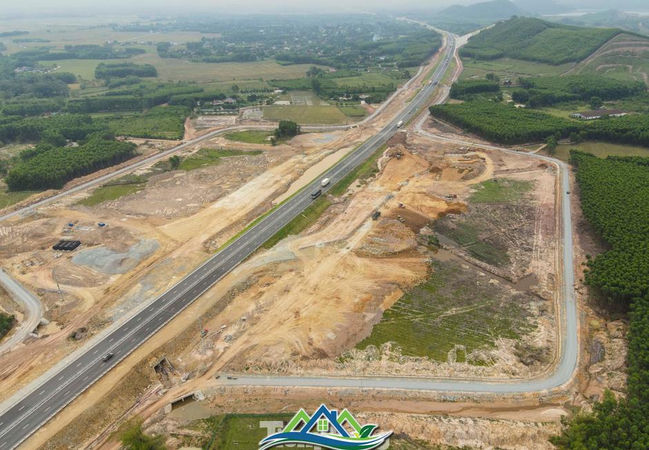 Lý do Hà Tĩnh muốn 'nắn' hướng tuyến đường sắt tốc độ cao