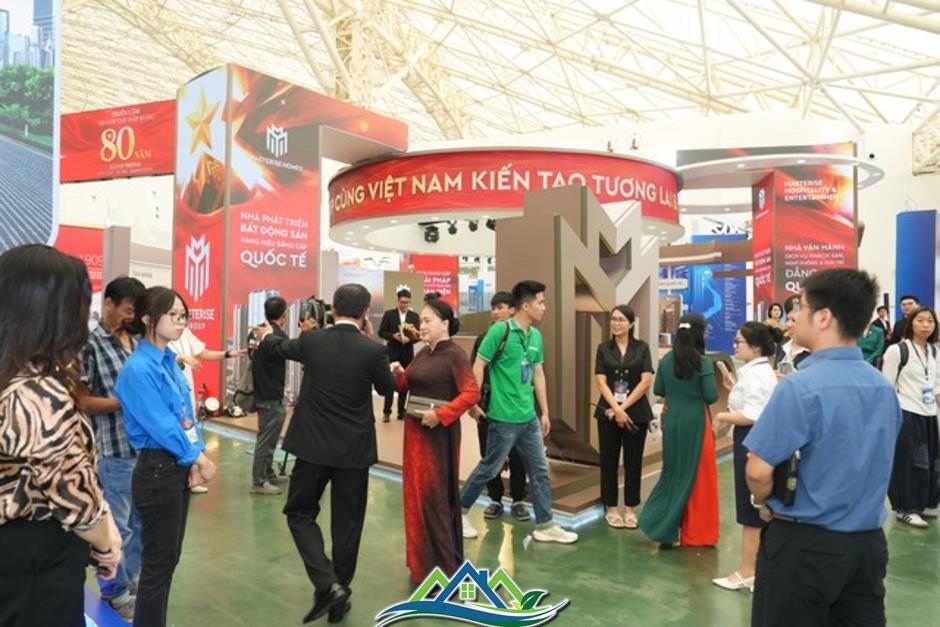 Masterise Group ghi dấu ấn tại Triển lãm Thành tựu Đất nước 2025 Masterise Group ghi dấu ấn tại Triển lãm Thành tựu Đất nước 2025