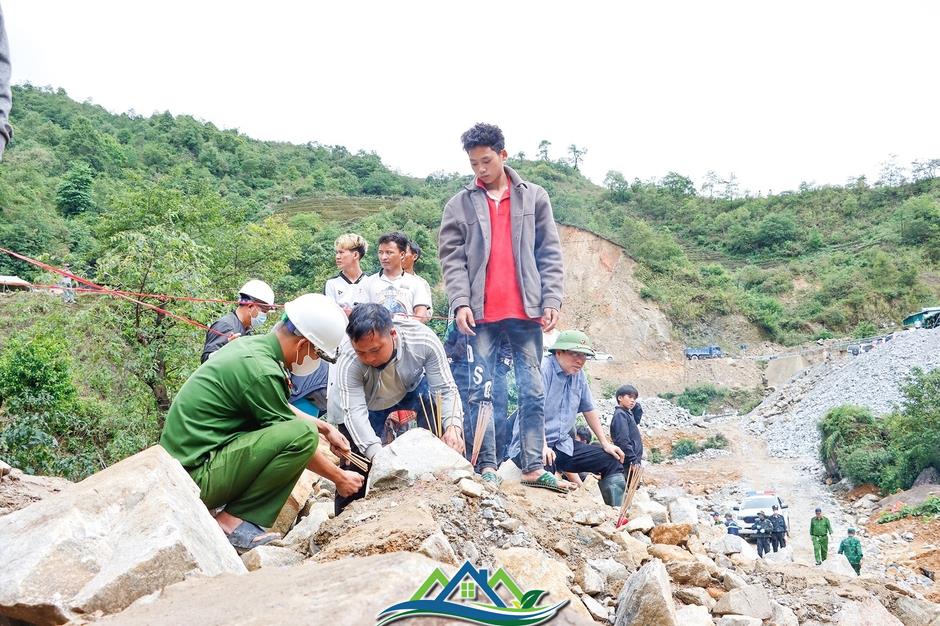 Mới nhất vụ sạt lở công trường thủy điện tại Lai Châu Mới nhất vụ sạt lở công trường thủy điện tại Lai Châu