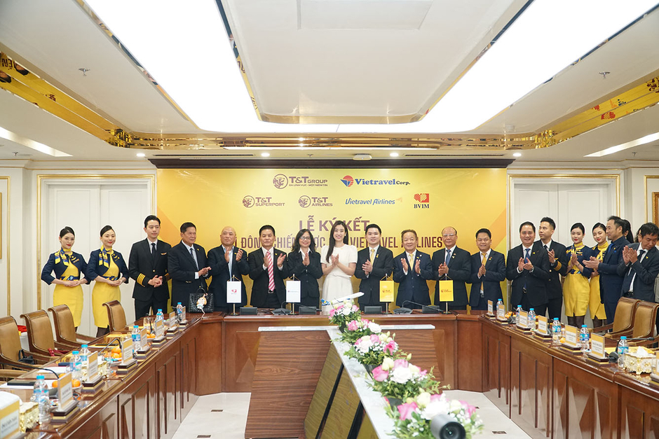 Một năm “cất cánh” của Bầu Hiển: Khởi công sân bay nghìn tỷ, rót vốn Vietravel Airlines, gặp Quốc vương Bhutan bàn chuyện làm ăn quốc tế