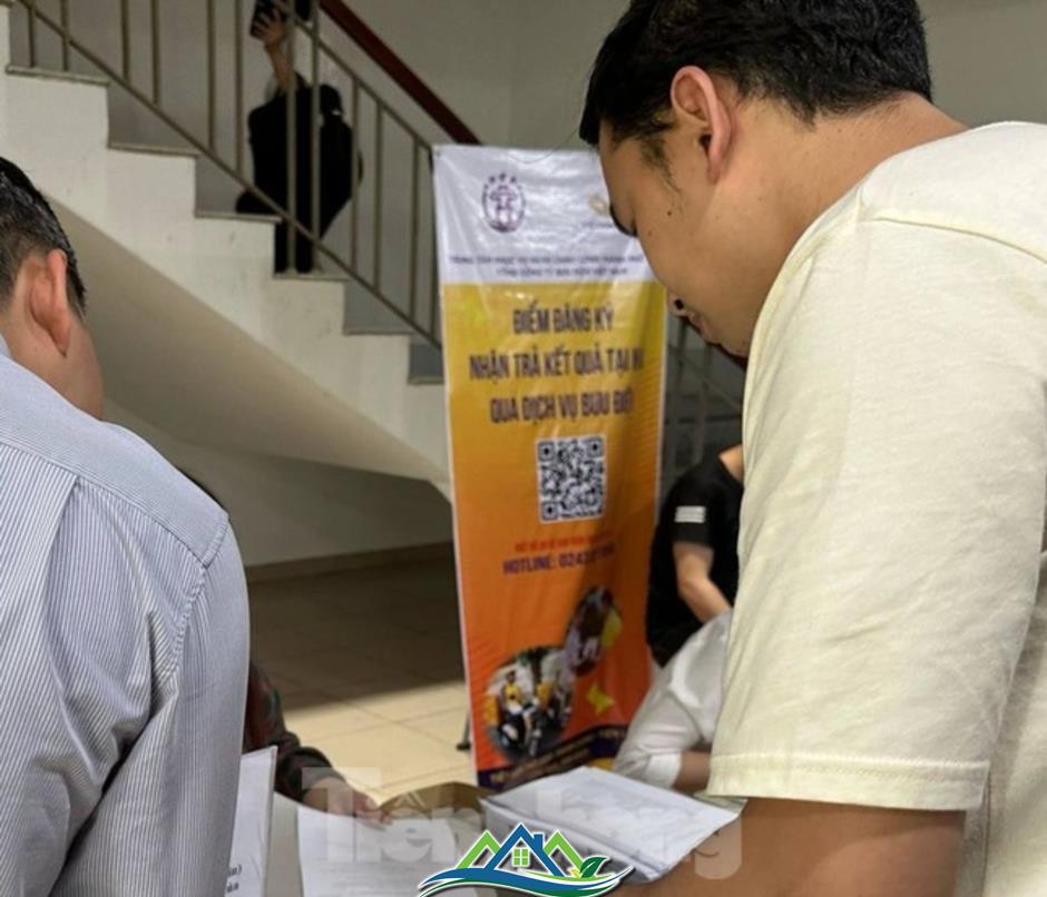 Mua nhà ở xã hội: Từ khổ ải đợi chờ đến kiếp nạn 'cò mồi' Mua nhà ở xã hội: Từ khổ ải đợi chờ đến kiếp nạn 'cò mồi'