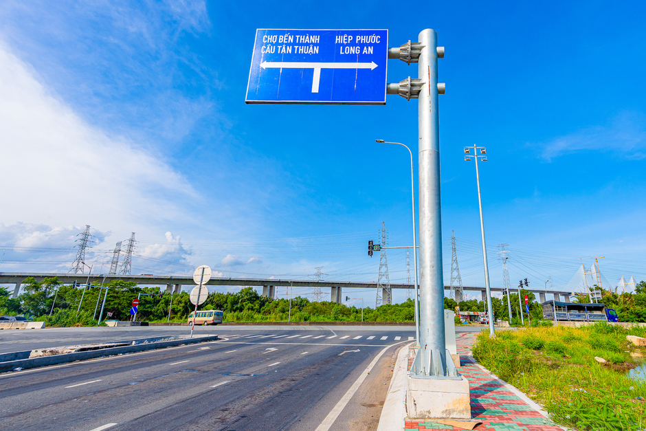 Ngắm cầu dây văng cao nhất Việt Nam sắp thông xe, siêu dự án 9 tỷ USD của tỷ phú Phạm Nhật Vượng được hưởng lợi Ngắm cầu dây văng cao nhất Việt Nam sắp thông xe, siêu dự án 9 tỷ USD của tỷ phú Phạm Nhật Vượng được hưởng lợi