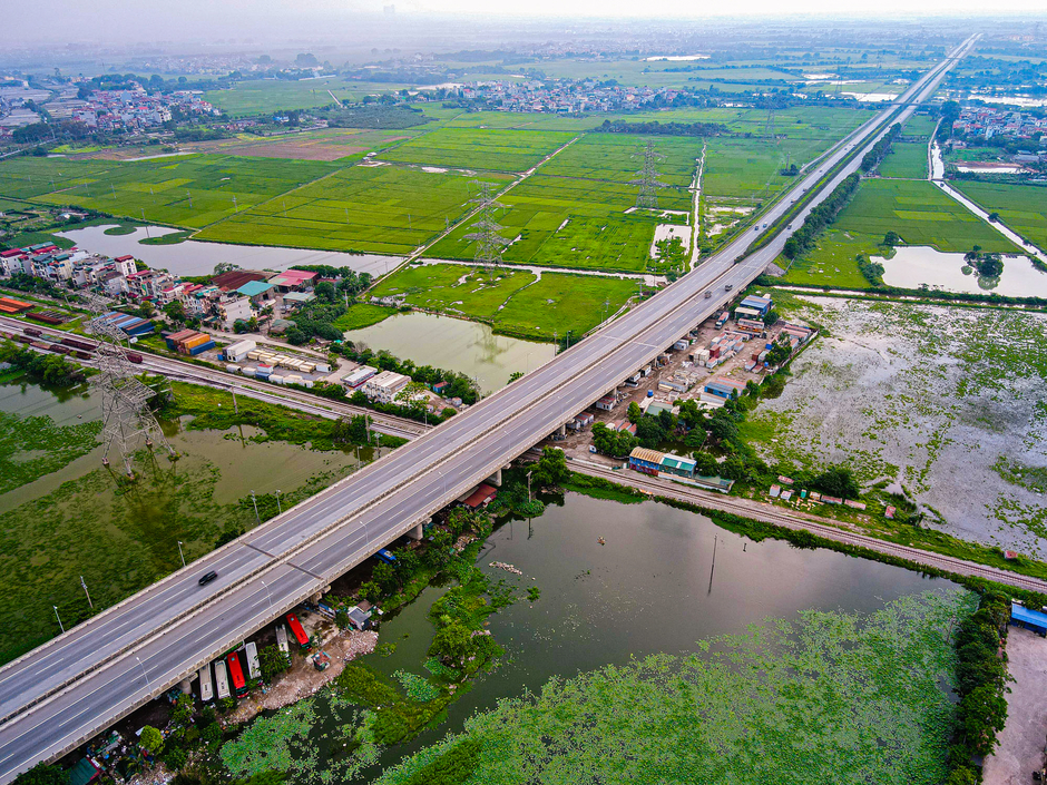Ngắm khu vực sẽ xây nhà ga rộng bậc nhất của tuyến đường sắt 8 tỷ USD, dự kiến khởi công cuối năm nay ở Hà Nội Ngắm khu vực sẽ xây nhà ga rộng bậc nhất của tuyến đường sắt 8 tỷ USD, dự kiến khởi công cuối năm nay ở Hà Nội