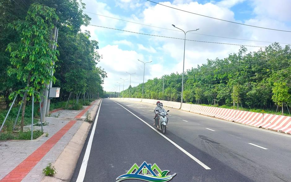 Ngắm tuyến đường băng qua rừng cao su nối Bình Dương với Tây Ninh vừa lên 6 làn