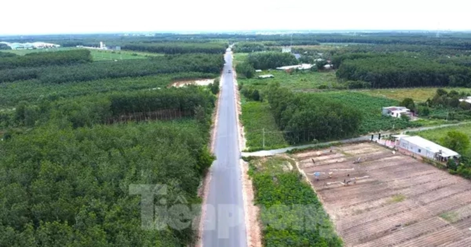 Ngắm tuyến đường như dải lụa xuyên rừng nối các tỉnh, thành miền Đông Nam bộ