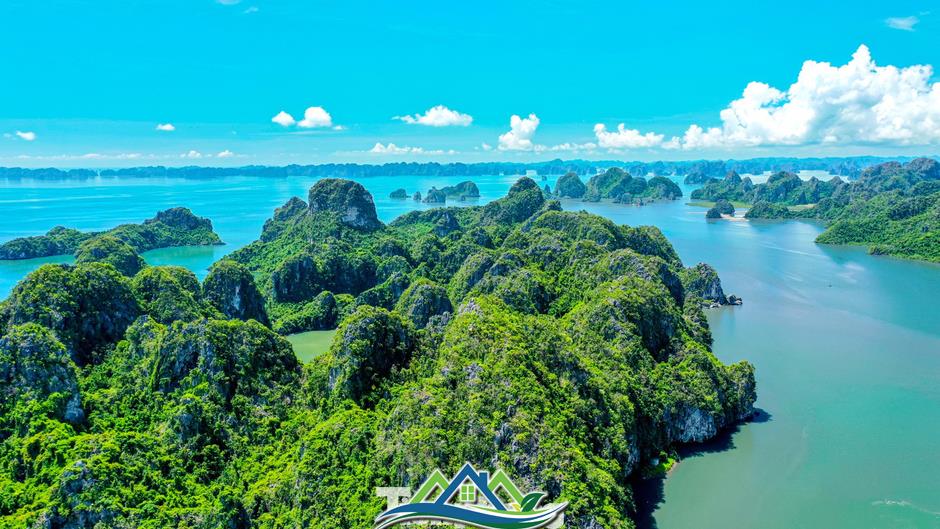 Ngắm vịnh Bái Tử Long từ tuyến đường bao biển đẹp nhất Việt Nam Ngắm vịnh Bái Tử Long từ tuyến đường bao biển đẹp nhất Việt Nam