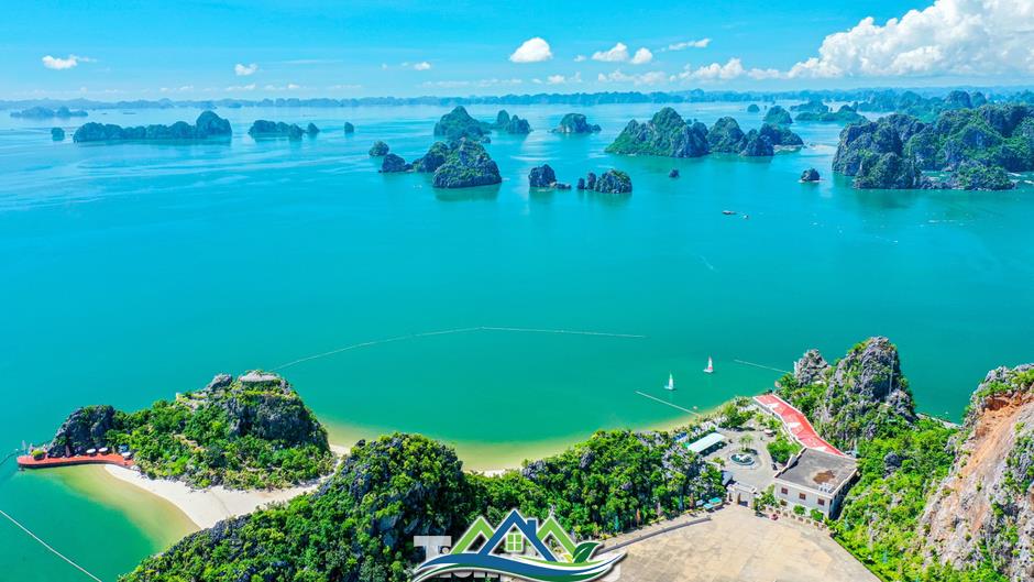 Ngắm vịnh Bái Tử Long từ tuyến đường bao biển đẹp nhất Việt Nam Ngắm vịnh Bái Tử Long từ tuyến đường bao biển đẹp nhất Việt Nam