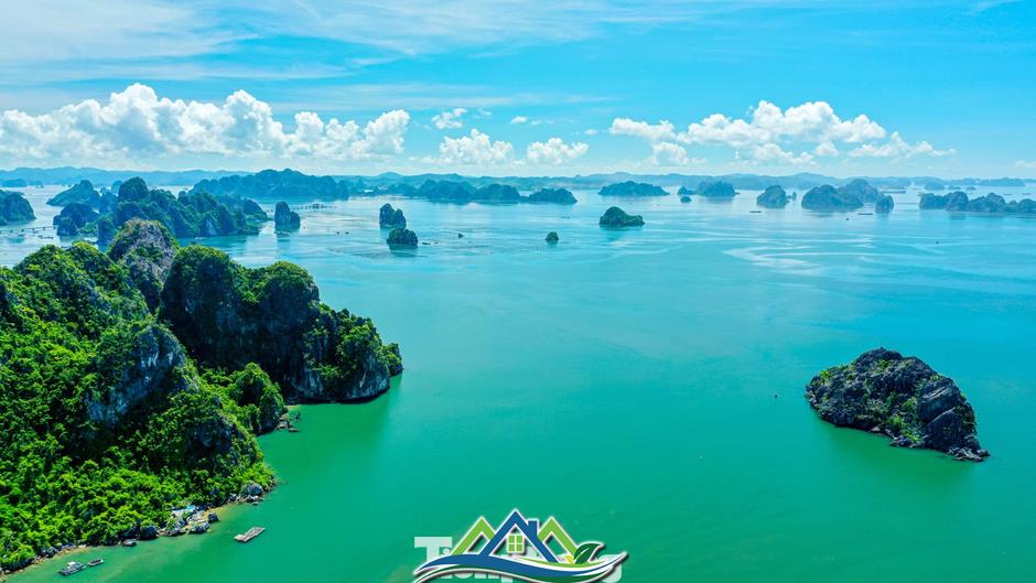 Ngắm vịnh Bái Tử Long từ tuyến đường bao biển đẹp nhất Việt Nam Ngắm vịnh Bái Tử Long từ tuyến đường bao biển đẹp nhất Việt Nam