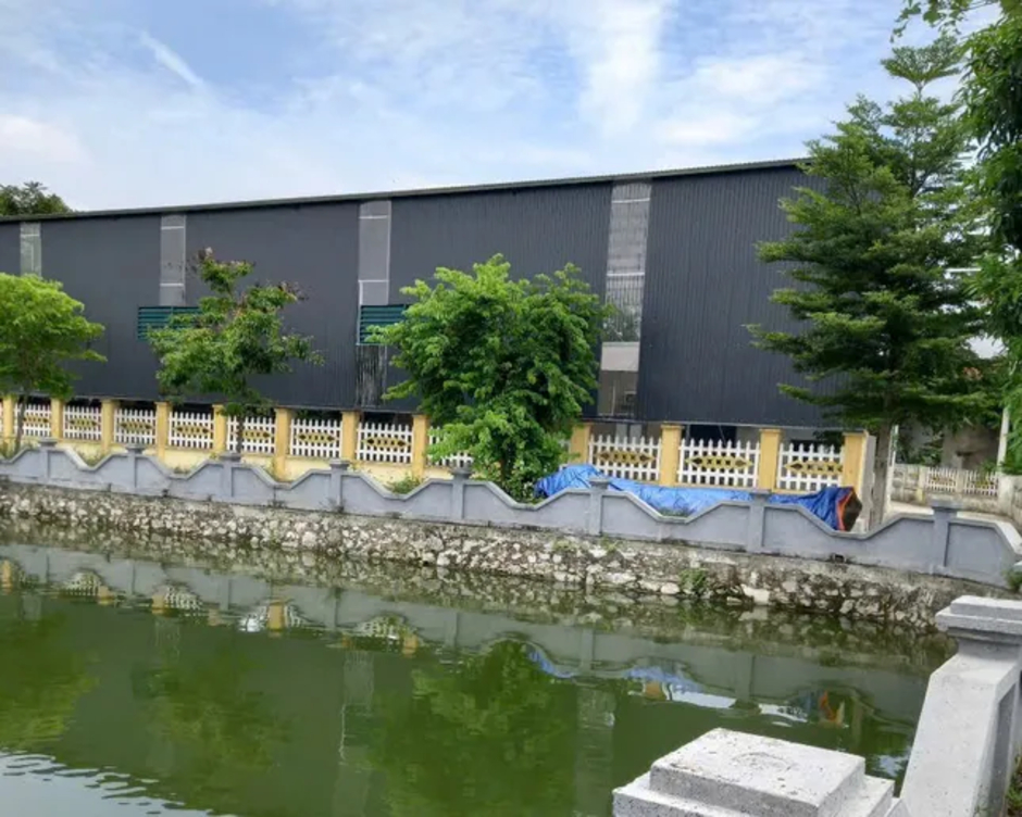 Ngang nhiên dựng nhà kho, xưởng hàng trăm mét vuông trên đất nông nghiệp ngay ở trung tâm TP Thanh Hóa Ngang nhiên dựng nhà kho, xưởng hàng trăm mét vuông trên đất nông nghiệp ngay ở trung tâm TP Thanh Hóa