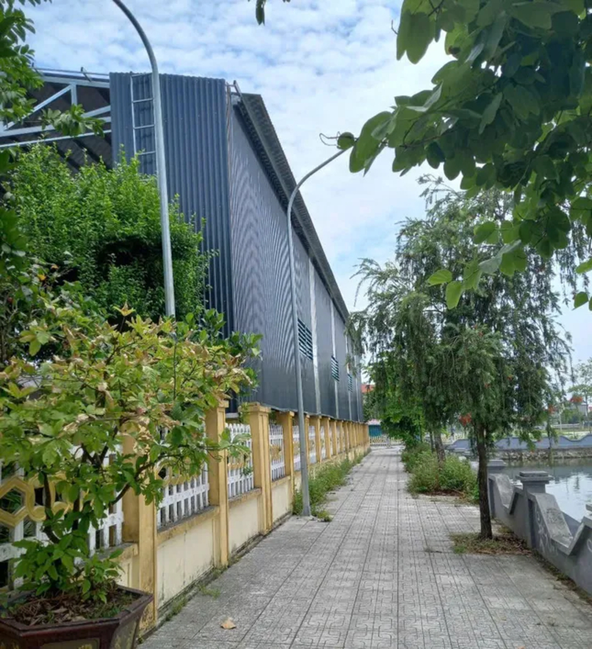 Ngang nhiên dựng nhà kho, xưởng hàng trăm mét vuông trên đất nông nghiệp ngay ở trung tâm TP Thanh Hóa Ngang nhiên dựng nhà kho, xưởng hàng trăm mét vuông trên đất nông nghiệp ngay ở trung tâm TP Thanh Hóa