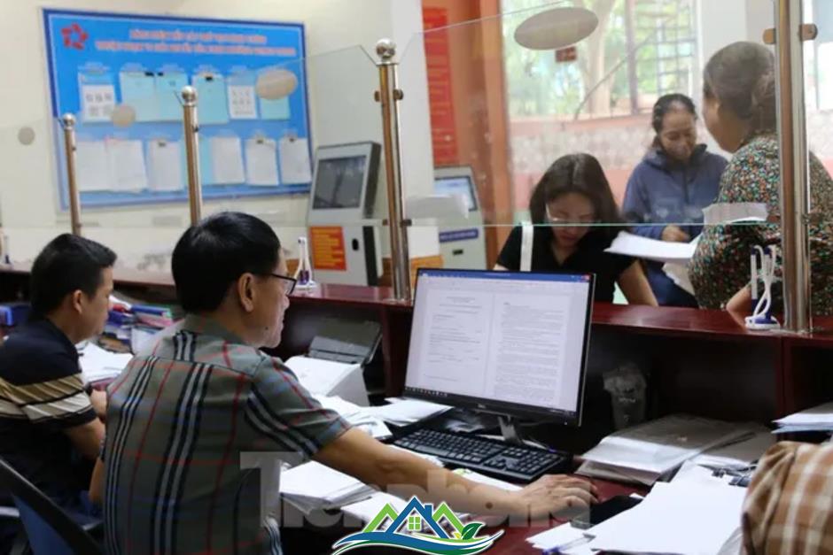 Nghệ An 'tuýt còi' việc dừng giải quyết thủ tục hành chính Nghệ An 'tuýt còi' việc dừng giải quyết thủ tục hành chính