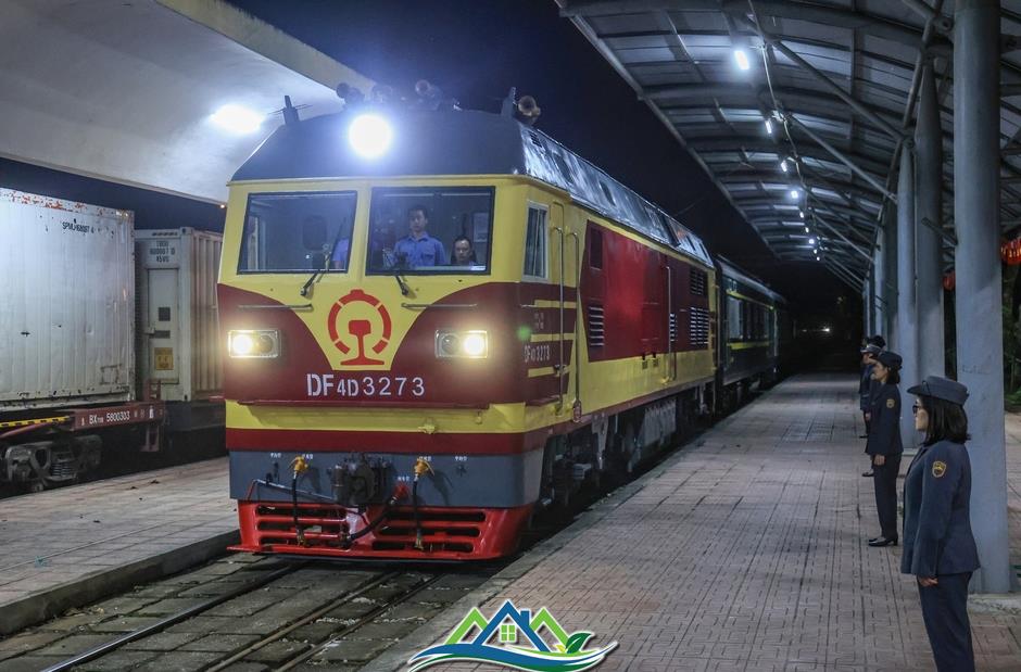 Nghiên cứu đầu tư 6 dự án đường sắt quan trọng quốc gia trị giá hơn 30 tỉ USD Nghiên cứu đầu tư 6 dự án đường sắt quan trọng quốc gia trị giá hơn 30 tỉ USD