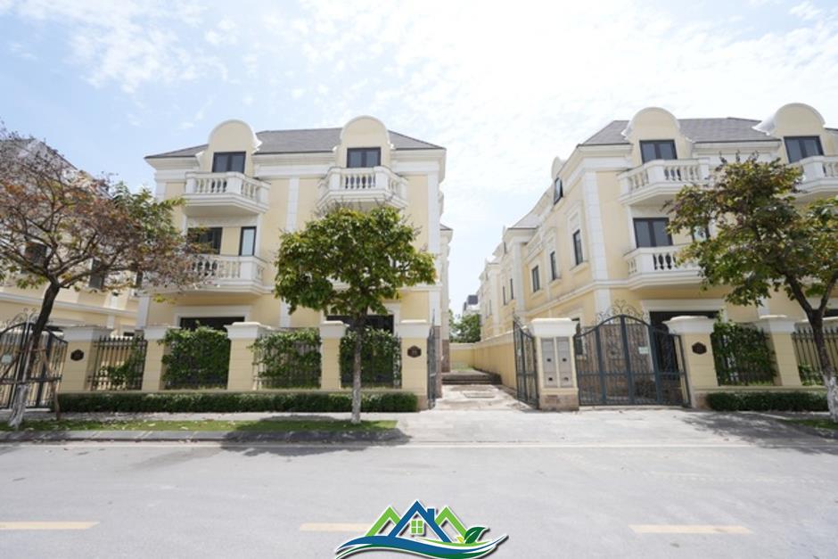 Người thành đạt chọn mua biệt thự: Trào lưu hay chiến lược đầu tư dài hạn? Người thành đạt chọn mua biệt thự: Trào lưu hay chiến lược đầu tư dài hạn?