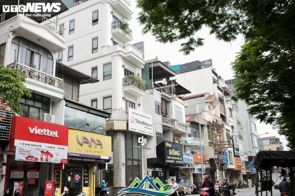 Nhà mặt phố trung tâm Hà Nội 'nóng' trở lại, siêu đắt đỏ vẫn hút khách mua Nhà mặt phố trung tâm Hà Nội 'nóng' trở lại, siêu đắt đỏ vẫn hút khách mua