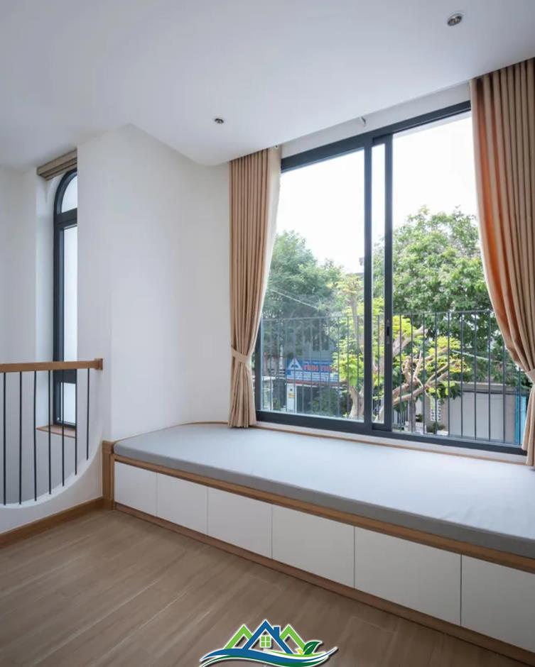 Nhà phố 2 tầng nổi bật lấy cảm hứng từ 'búp măng non' Nhà phố 2 tầng nổi bật lấy cảm hứng từ 'búp măng non'