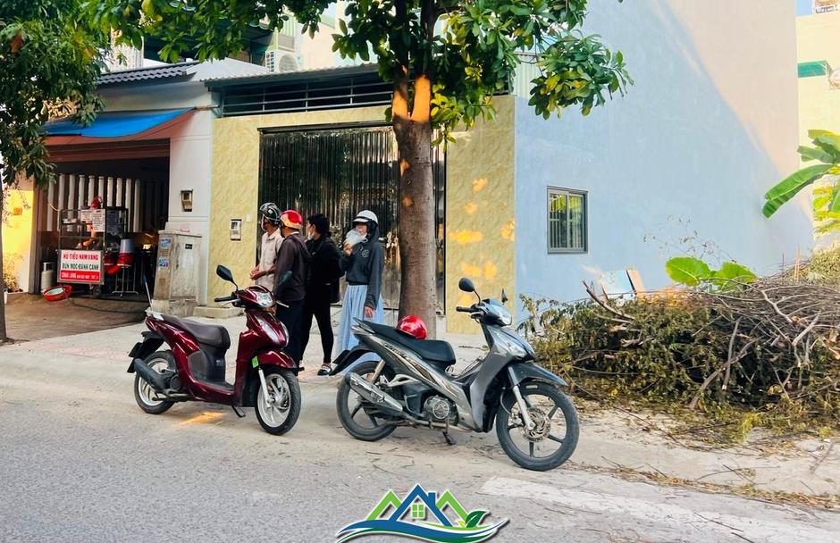 Nhân viên phòng công chứng quận 9 (TPHCM): “Dạo này, tôi làm không kịp thở!”