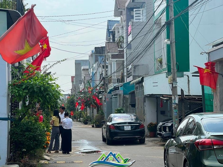 Nhân viên phòng công chứng quận 9 (TPHCM): “Dạo này, tôi làm không kịp thở!”