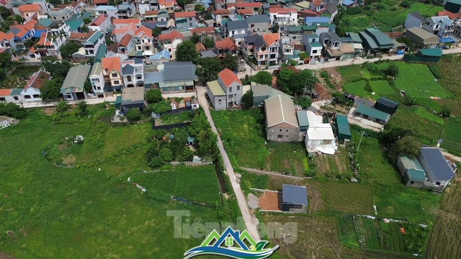 Nhiều công trình vi phạm đất đai, trật tự xây dựng ở Hà Nội chưa được xử lý dứt điểm Nhiều công trình vi phạm đất đai, trật tự xây dựng ở Hà Nội chưa được xử lý dứt điểm