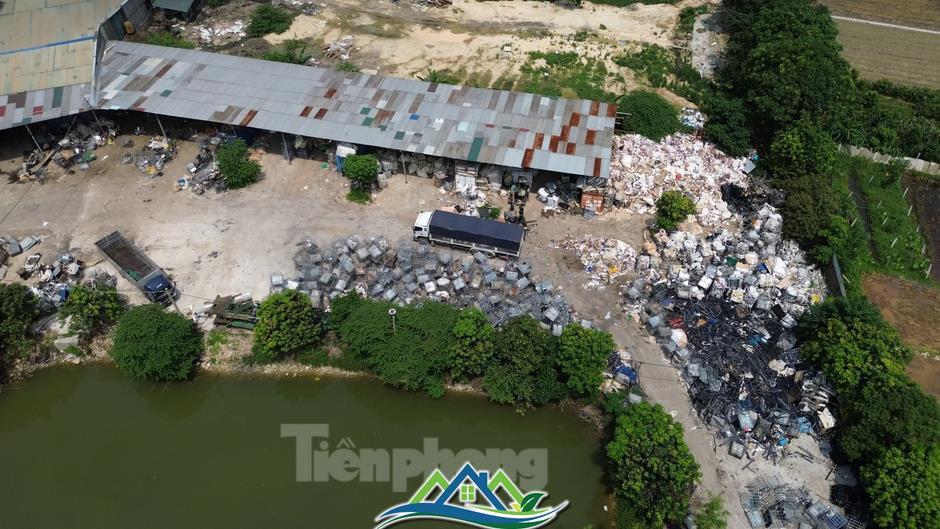 Nhiều công trình vi phạm đất đai, trật tự xây dựng ở Hà Nội chưa được xử lý dứt điểm Nhiều công trình vi phạm đất đai, trật tự xây dựng ở Hà Nội chưa được xử lý dứt điểm