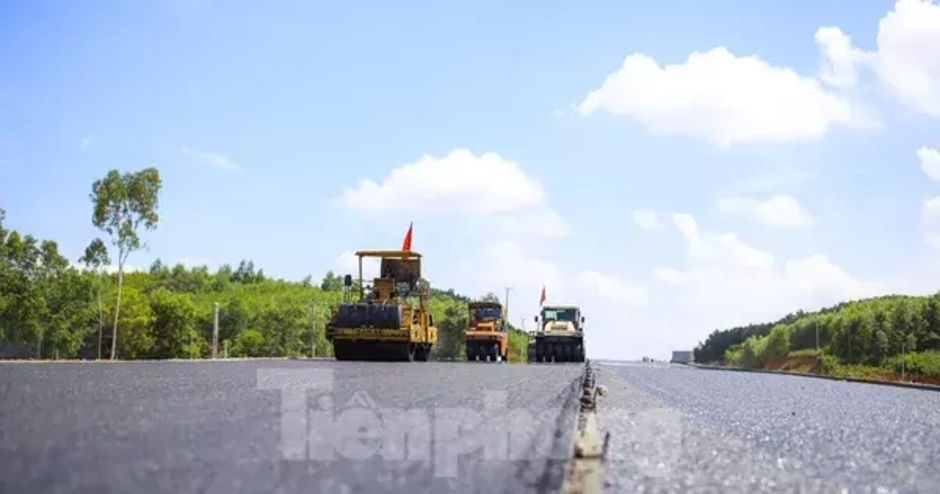 Nhiều đoạn cao tốc qua miền Trung sẽ thông xe ngày 19/8
