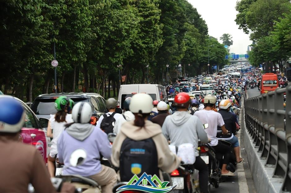 Nhiều giải pháp giảm ùn ứ cho khu vực trước Nhà ga T3 Nhiều giải pháp giảm ùn ứ cho khu vực trước Nhà ga T3