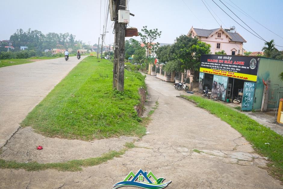 Nhiều nhà dân nứt toác sau hơn 1 năm kè Phong Vân sạt lở Nhiều nhà dân nứt toác sau hơn 1 năm kè Phong Vân sạt lở