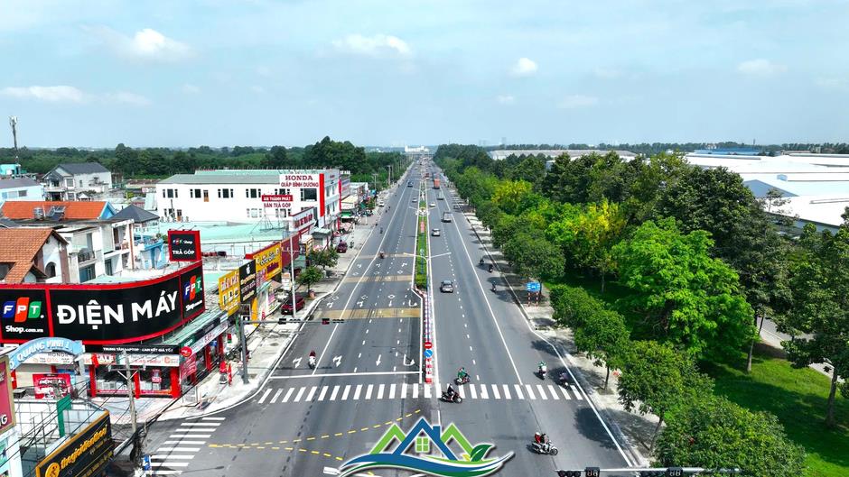 Nhìn từ trên cao 3 đường liên kết nhau được nâng cấp lên 6 làn xe ở Bình Dương Nhìn từ trên cao 3 đường liên kết nhau được nâng cấp lên 6 làn xe ở Bình Dương