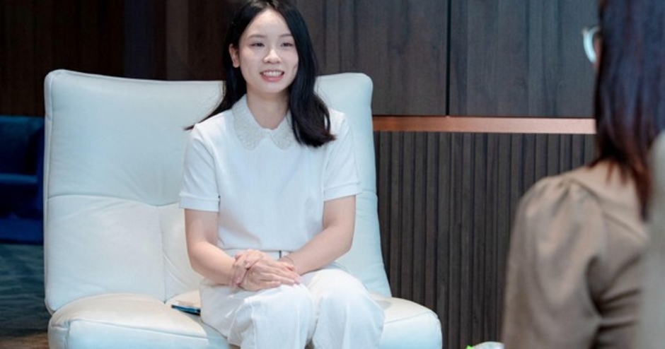 Nữ sinh ngành kế toán trúng giải 200 triệu tiền mặt chỉ bằng cách xem livestream của Sunshine Group