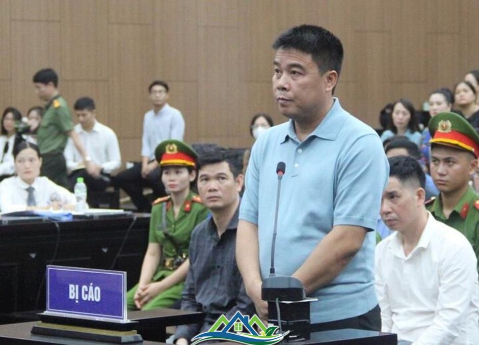 Ông chủ Phúc Sơn khai đã 'lập công chuộc tội', xin được giảm nhẹ án Ông chủ Phúc Sơn khai đã 'lập công chuộc tội', xin được giảm nhẹ án
