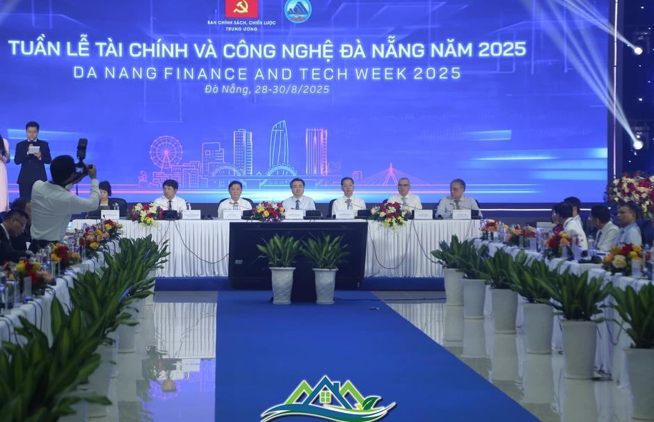 Ông Nguyễn Thanh Nghị: Đà Nẵng có thể trở thành trung tâm tài chính quốc tế hiện đại Ông Nguyễn Thanh Nghị: Đà Nẵng có thể trở thành trung tâm tài chính quốc tế hiện đại