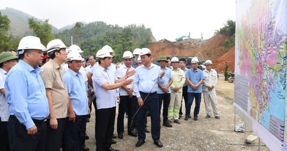 Phó Thủ tướng Bùi Thanh Sơn thúc tiến độ 4 dự án cao tốc trọng điểm phía Bắc