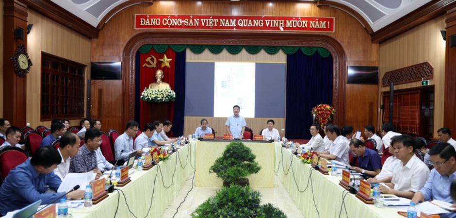 Phó Thủ tướng Lê Thành Long làm việc với tỉnh Hà Nam về triển khai dự án xây dựng Khu Đại học Nam Cao Phó Thủ tướng Lê Thành Long làm việc với tỉnh Hà Nam về triển khai dự án xây dựng Khu Đại học Nam Cao