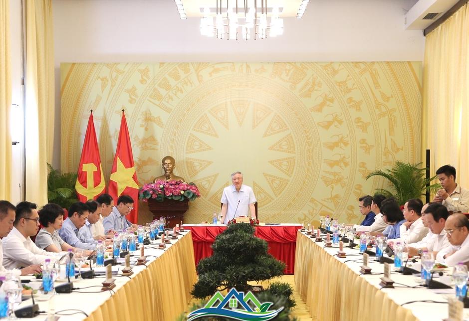 Phó Thủ tướng Thường trực Chính phủ Nguyễn Hòa Bình làm việc với lãnh đạo TP HCM Phó Thủ tướng Thường trực Chính phủ Nguyễn Hòa Bình làm việc với lãnh đạo TP HCM