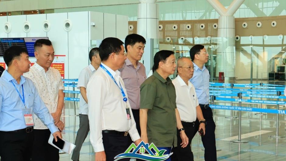 Phó Thủ tướng Trần Hồng Hà thị sát hoạt động của nhà ga T3 - sân bay Tân Sơn Nhất Phó Thủ tướng Trần Hồng Hà thị sát hoạt động của nhà ga T3 - sân bay Tân Sơn Nhất