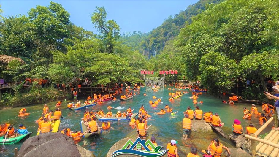 Quảng Bình đón gần 370.000 lượt khách dịp lễ 30-4, du lịch sinh thái Quảng Bình đón gần 370.000 lượt khách dịp lễ 30-4, du lịch sinh thái