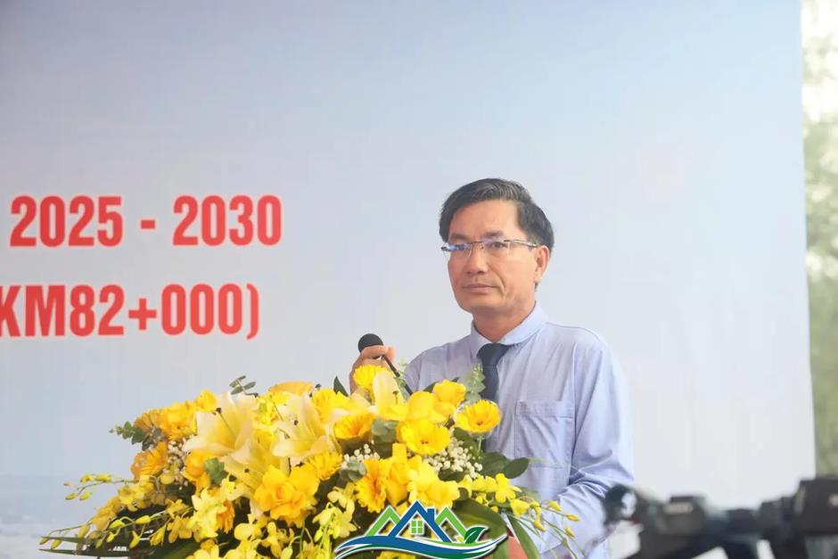 Quảng Ngãi: Khởi công Dự án đường ven biển Dung Quất - Sa Huỳnh Quảng Ngãi: Khởi công Dự án đường ven biển Dung Quất - Sa Huỳnh