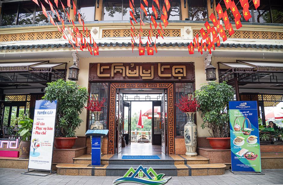 Quây tôn để tháo dỡ tòa nhà bên hồ Gươm, sẽ có 3 tầng hầm thay thế Quây tôn để tháo dỡ tòa nhà bên hồ Gươm, sẽ có 3 tầng hầm thay thế