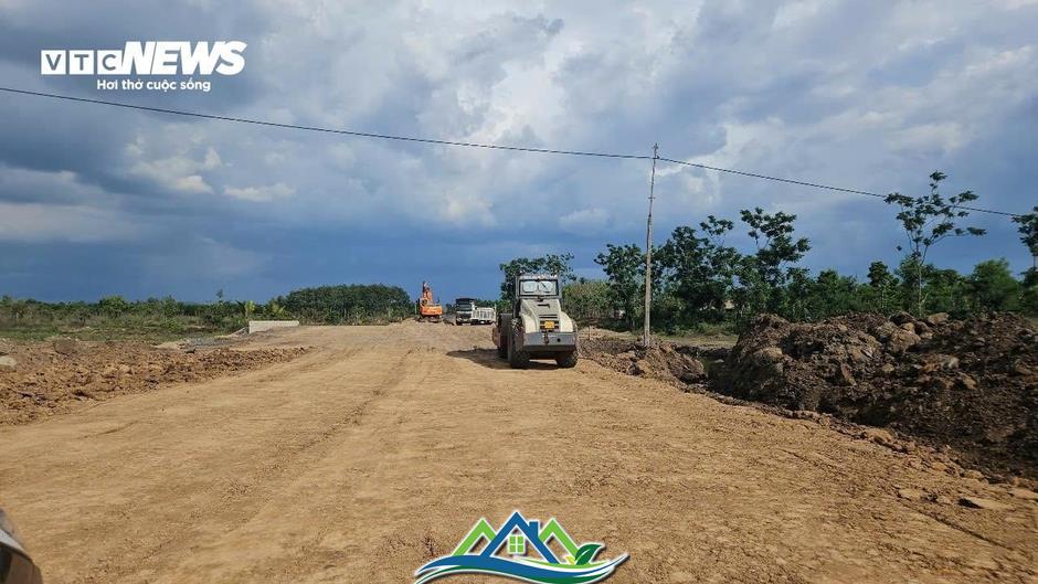 Sau 5 năm khởi công, đường Hồ Chí Minh đoạn tránh Buôn Ma Thuột vẫn còn dang dở Sau 5 năm khởi công, đường Hồ Chí Minh đoạn tránh Buôn Ma Thuột vẫn còn dang dở