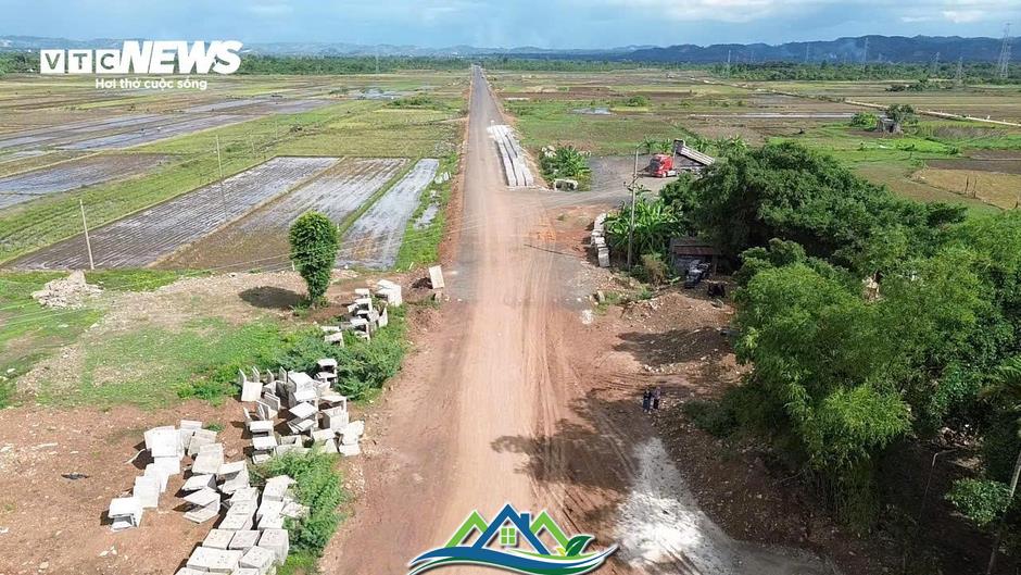 Sau 5 năm khởi công, đường Hồ Chí Minh đoạn tránh Buôn Ma Thuột vẫn còn dang dở Sau 5 năm khởi công, đường Hồ Chí Minh đoạn tránh Buôn Ma Thuột vẫn còn dang dở