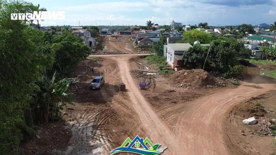 Sau 5 năm khởi công, đường Hồ Chí Minh đoạn tránh Buôn Ma Thuột vẫn còn dang dở Sau 5 năm khởi công, đường Hồ Chí Minh đoạn tránh Buôn Ma Thuột vẫn còn dang dở