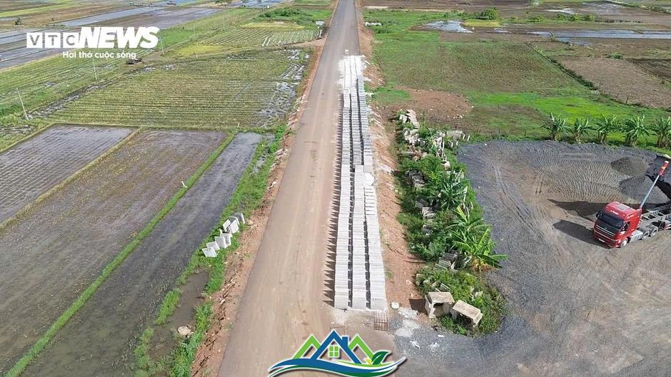 Sau 5 năm khởi công, đường Hồ Chí Minh đoạn tránh Buôn Ma Thuột vẫn còn dang dở Sau 5 năm khởi công, đường Hồ Chí Minh đoạn tránh Buôn Ma Thuột vẫn còn dang dở